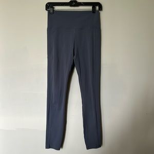 Vuori Studio Pocket Legging - Azure